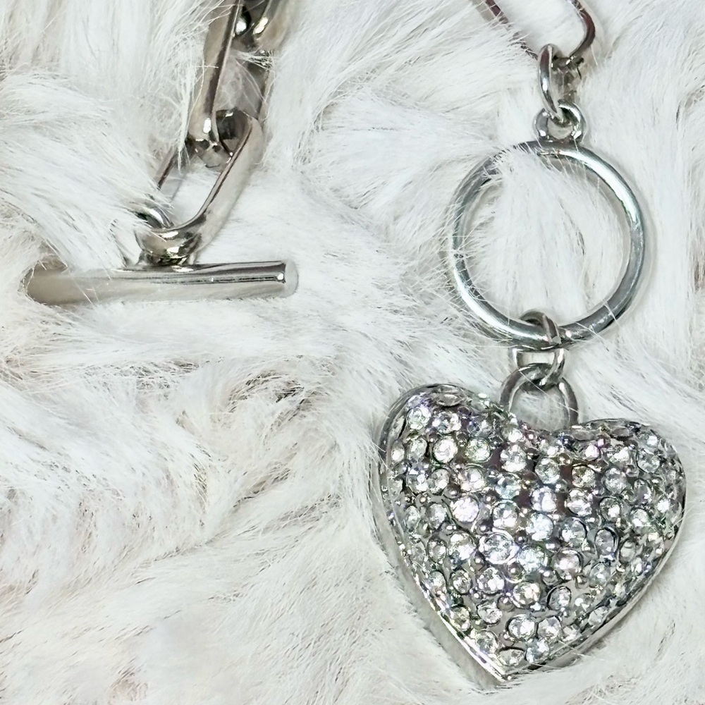 Urban Outfitters Rhinestone Crystal Heart Necklace - Picture 10 of 11